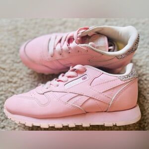 Little Girls Lowtop Pink/Silver Reebok Size 11